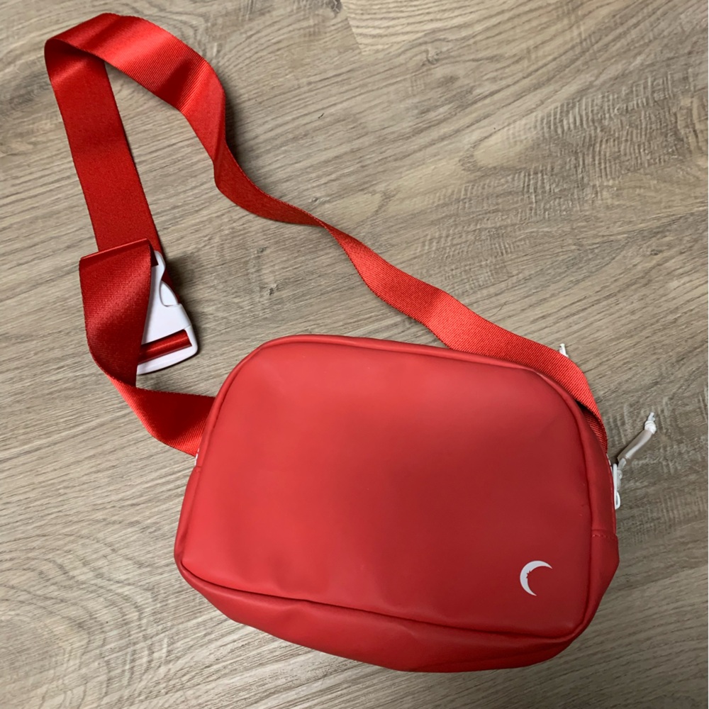 Zyia belt bag -only used once